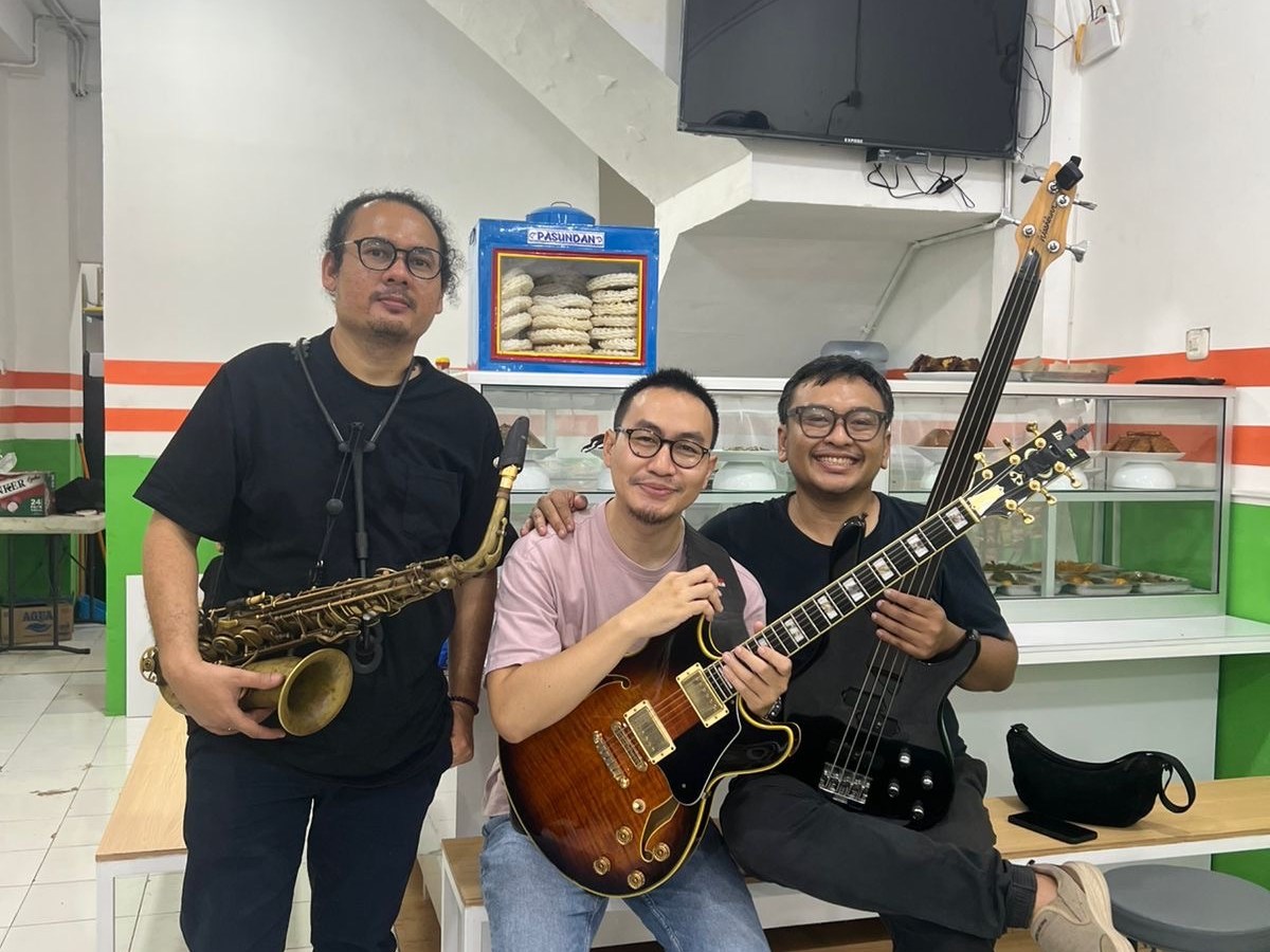 Komunitas Warung Jazz Depok: Menikmati Jazz Sambil Menyantap Garang&nbsp;Asem