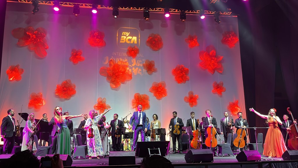 Kolaborasi Lintas Negara: Menyediakan Kebutuhan Instrumen untuk Orkestra Asal Brasil di Java Jazz&nbsp;Festival