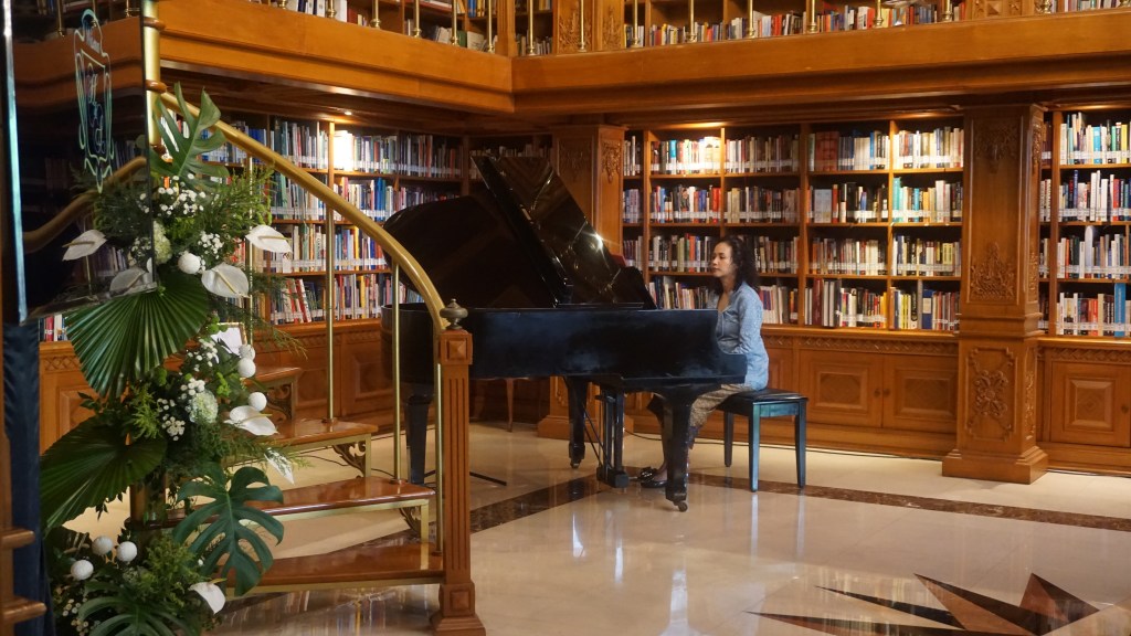 Sentuhan Kemewahan & Kehangatan Acara: Jasa Solo Pianist Profesional dari Chaka&nbsp;Music