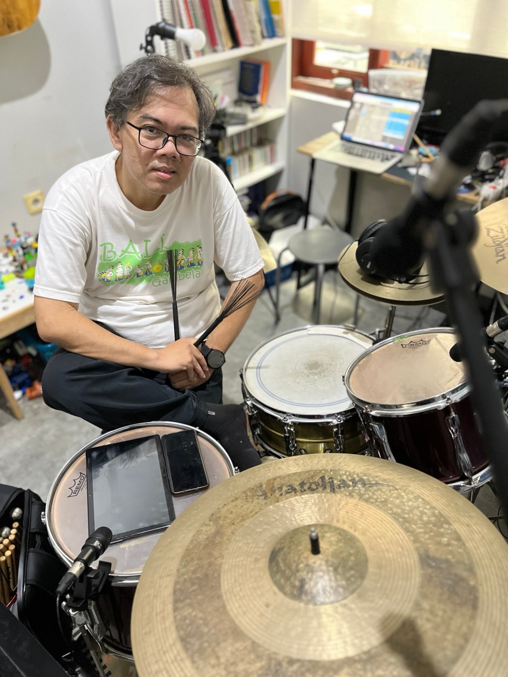Remote Recording Drum Professional: Sesi Kilat Taufan Siswadi Mengisi “Juwita Malam” di Home Studio&nbsp;CMP